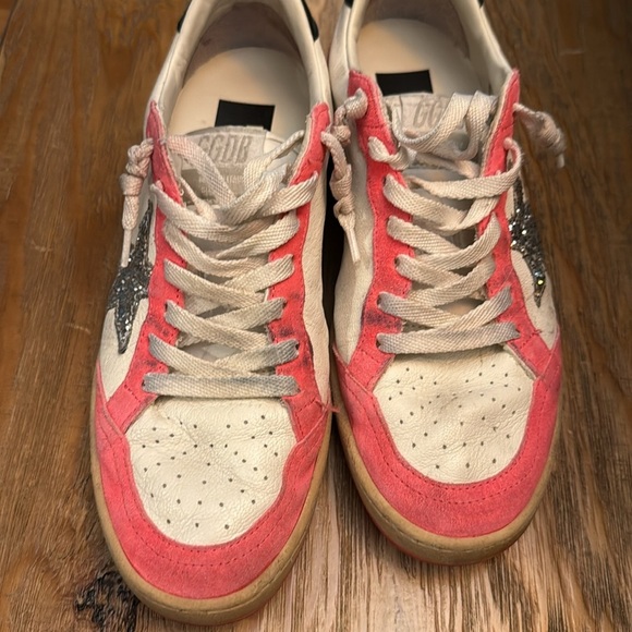 White and Pink Sneakers with Star Detail - Picture 2 of 8
